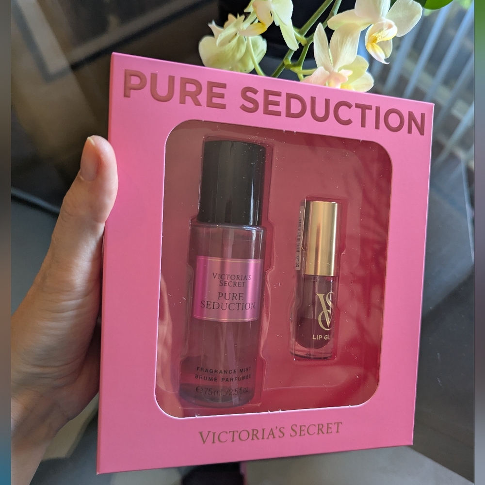 Victoria's Secret Set - Picture 2 of 11